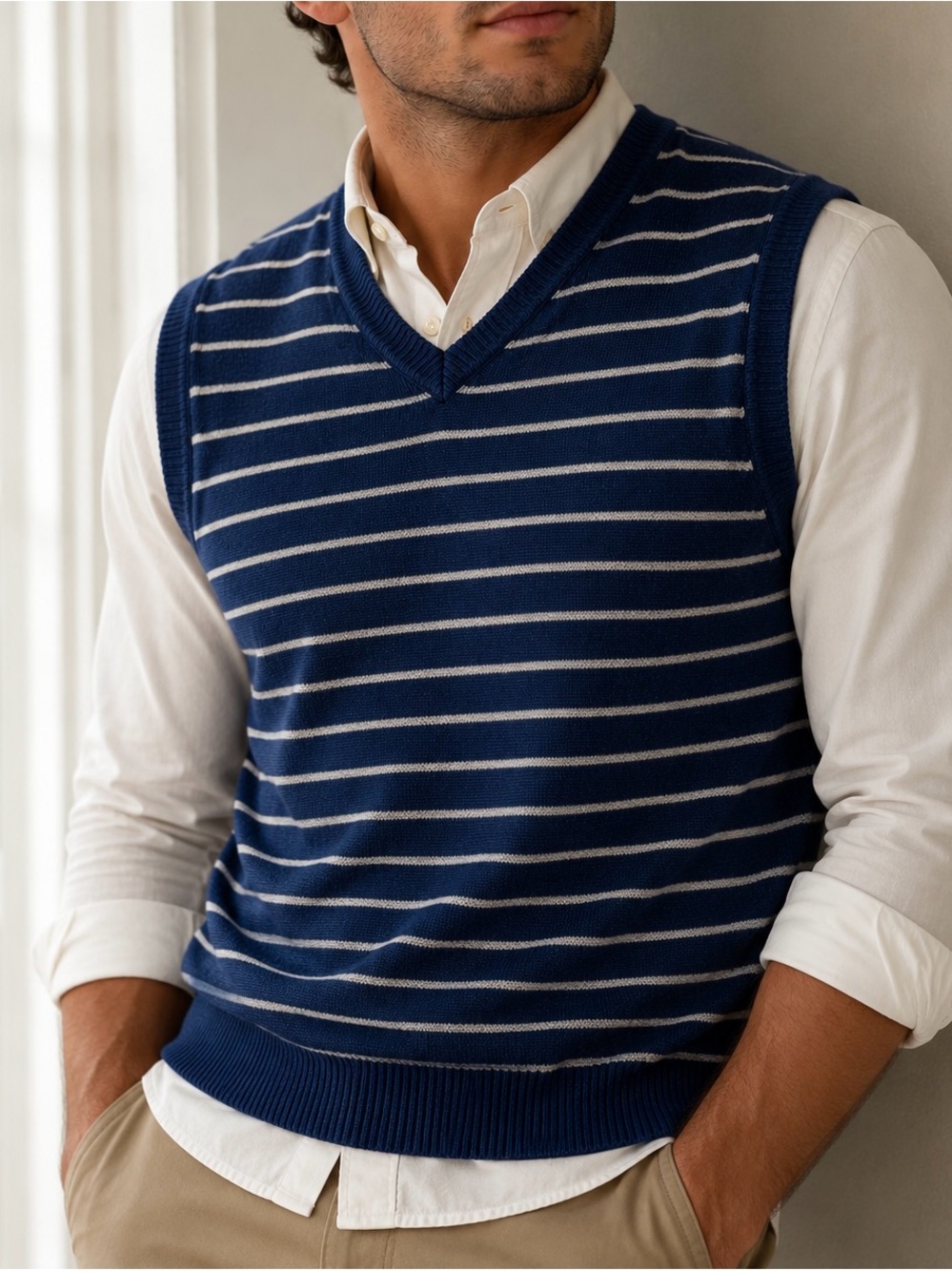 Banana Republic Blue Striped V-Neck Sweater Vest – Men’s (fits like L/XL)
